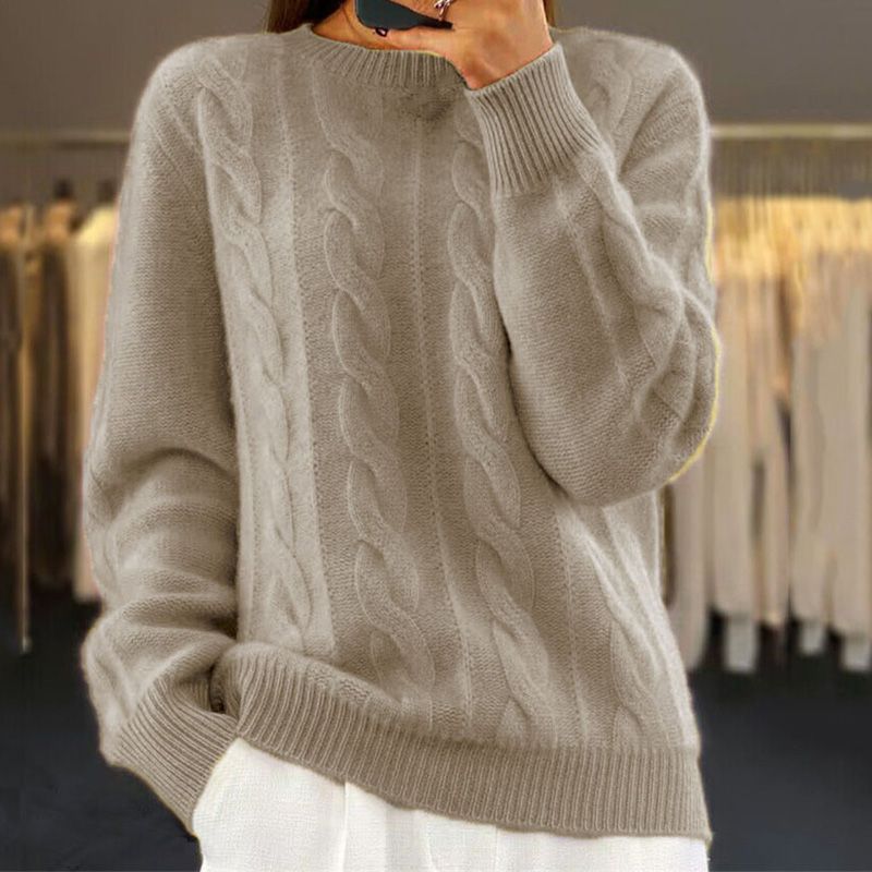 Charly – Cozy Knitted Sweater